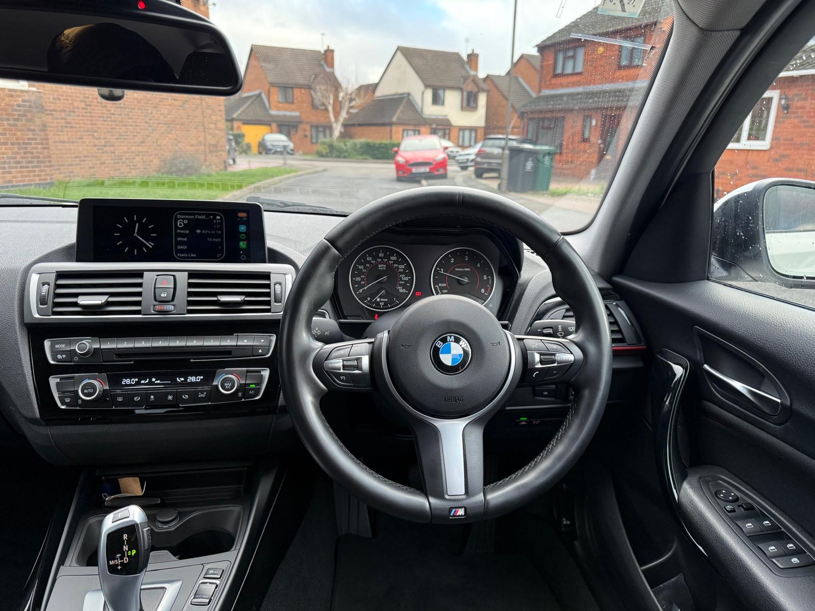 BMW 118d - gear selector