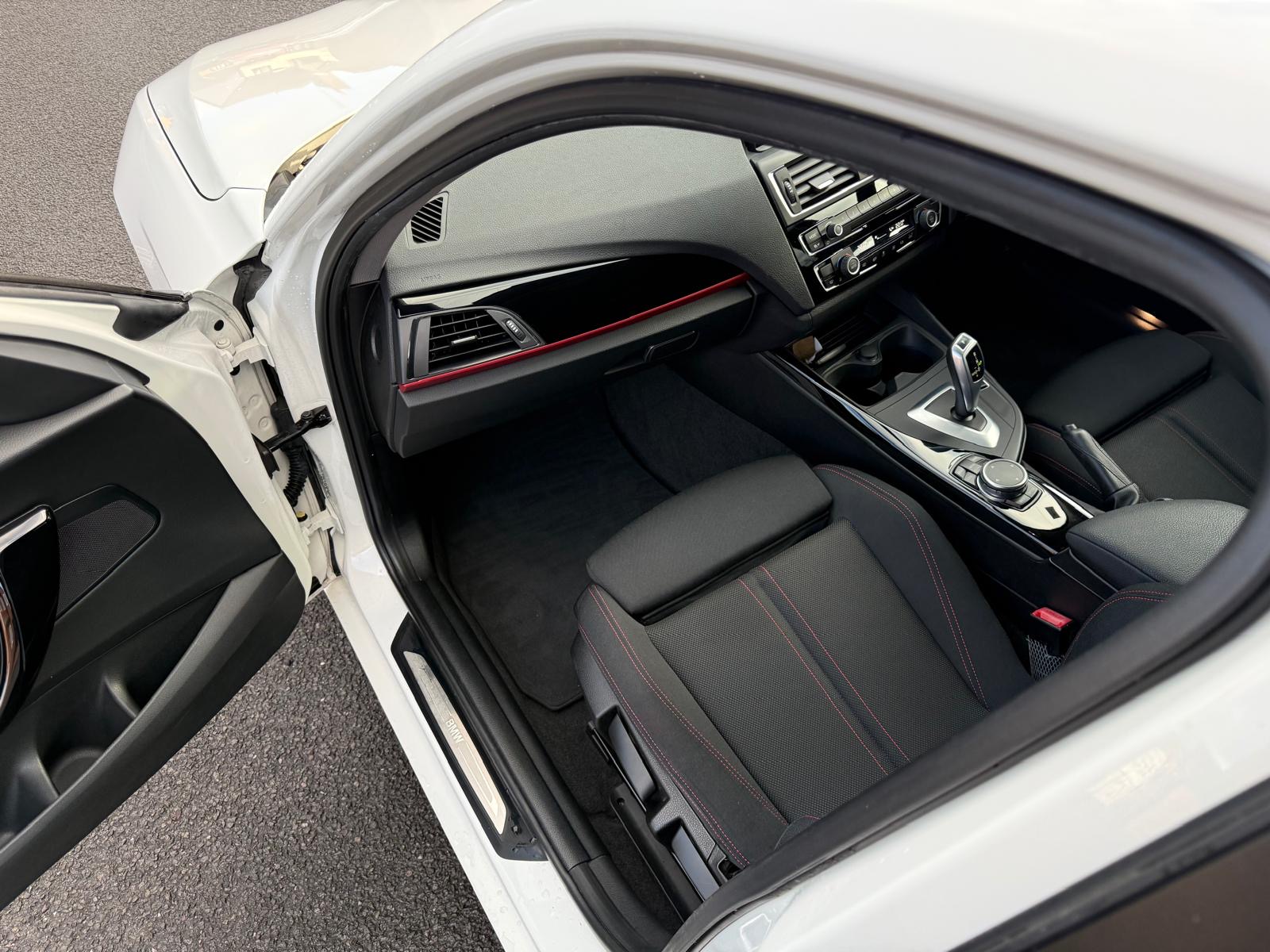 BMW 118d - mirror detail