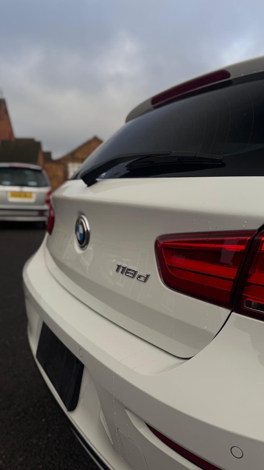 BMW 118d - rear badge