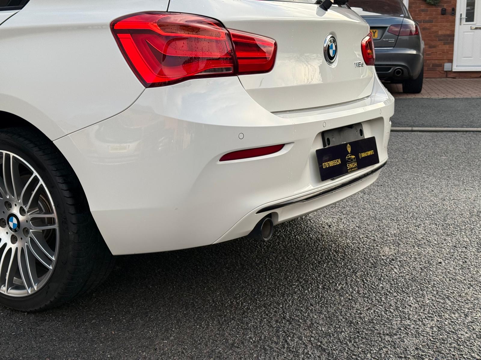 BMW 118d - interior view 1